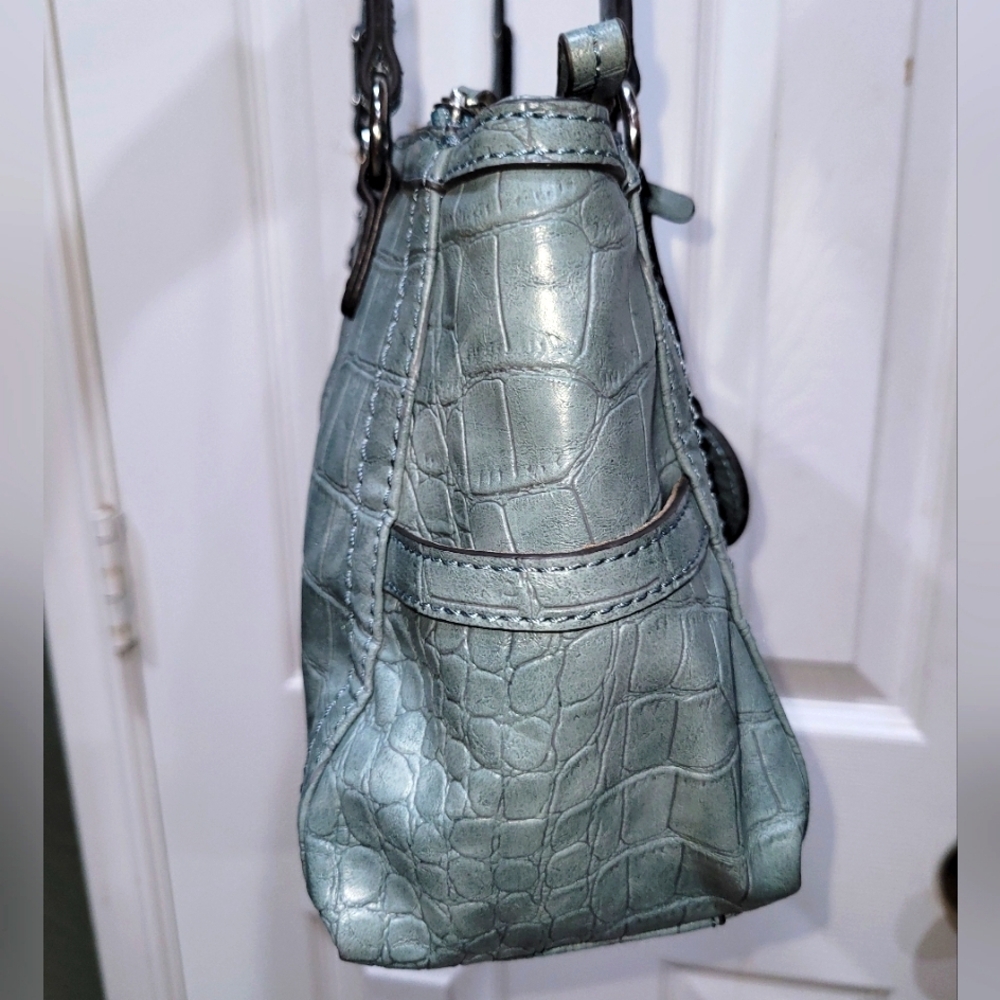 Relic Light Green Shoulder Bag - Picture 8 of 10
